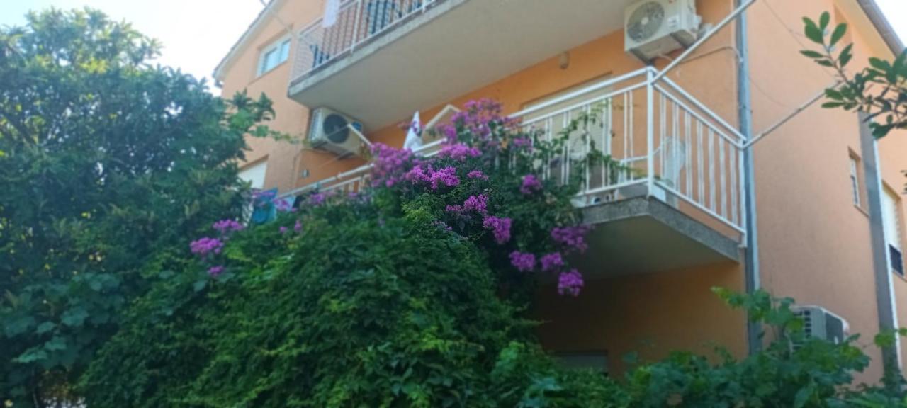 Apartments Bilo Near Primošten Exteriér fotografie