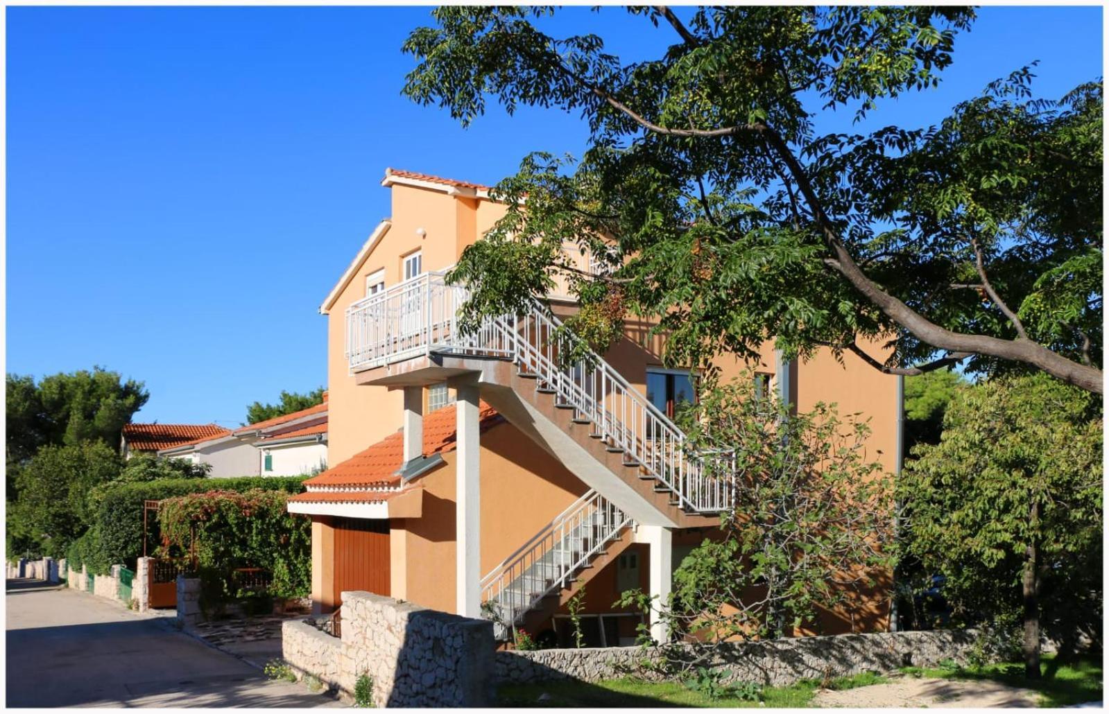 Apartments Bilo Near Primošten Pokoj fotografie