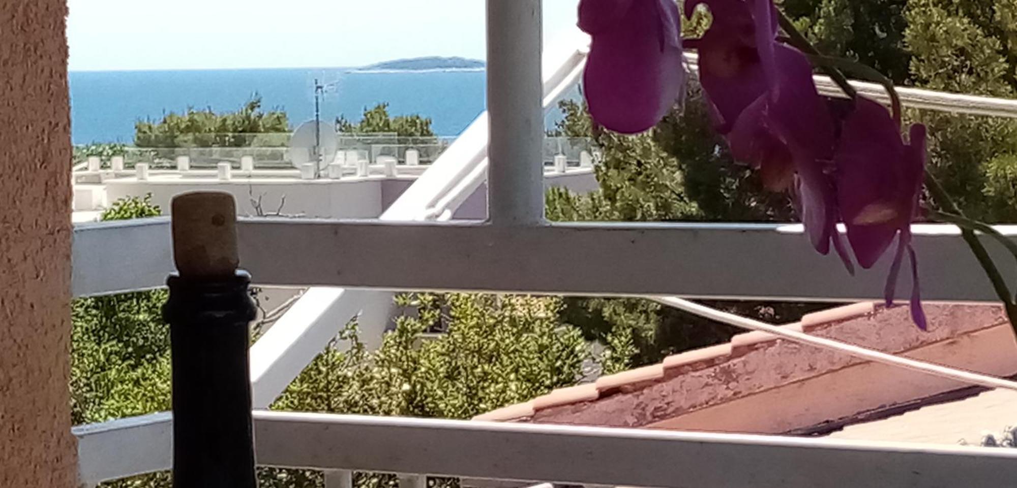 Apartments Bilo Near Primošten Pokoj fotografie